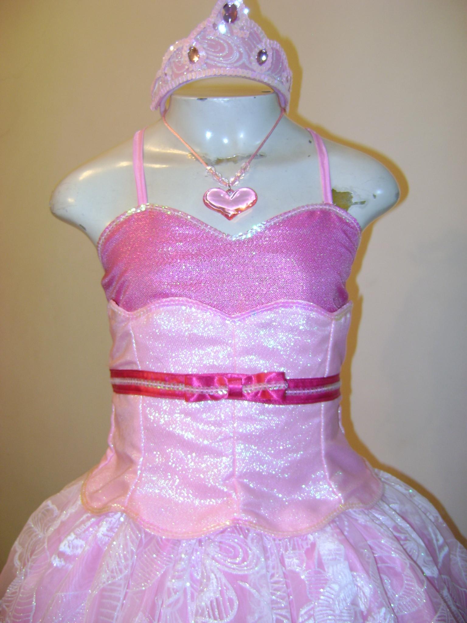 Fantasia Barbie Princesa Pop Star vestido roxo - Desapegos de Roupas quase  novas ou nunca usadas para bebês, crianças e mamães. 980444
